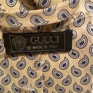 Nice men’s Gucci Tie clearing out closet